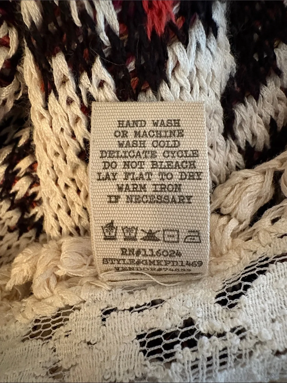 BKE Cream Open-Front Knit Vest with Black, Pink, Red & Gold Accents Size Medium